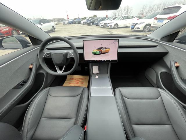 Tesla Model 3 2023 RWD – фото 9
