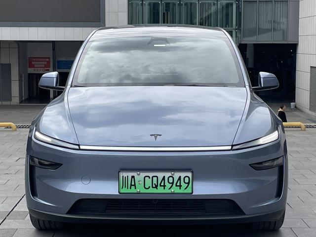 Model Y L 2026 модификация Standard Edition – фото 3