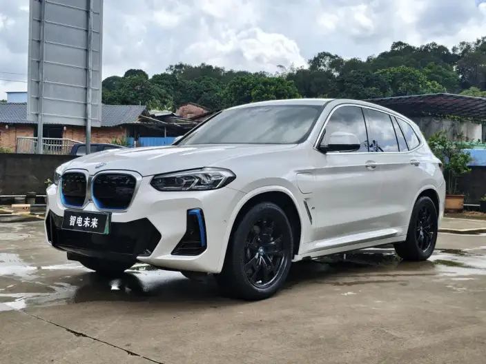 BMW iX3 2022 Model Facelift Leading Model