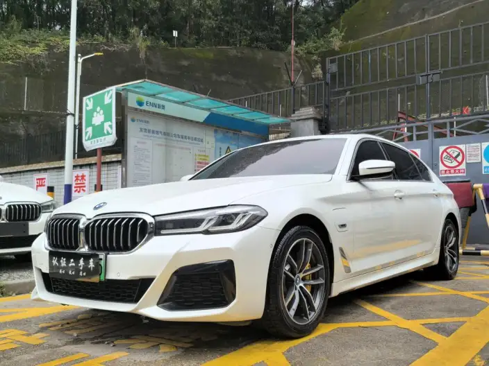 BMW 5 Series PHEV 2022 Model Facelift 535Le M Sports Set