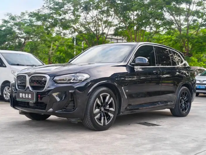 BMW iX3 2022 Model Facelift Leading Model