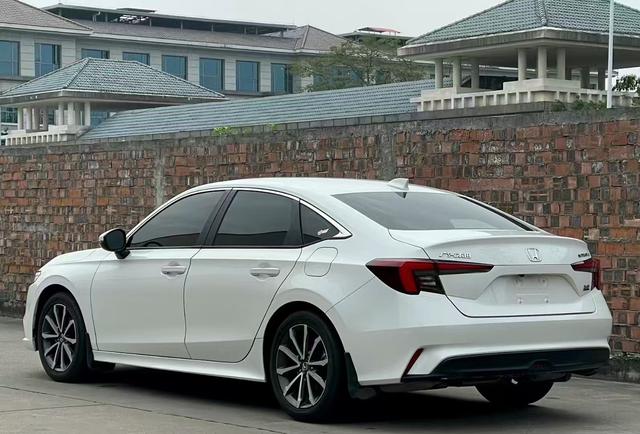 Honda INTEGRA 2023 240TURBO CVT Luxury – фото 4