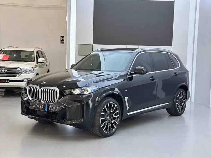 BMW X5 2023 Model xDrive40Li M Sports Set