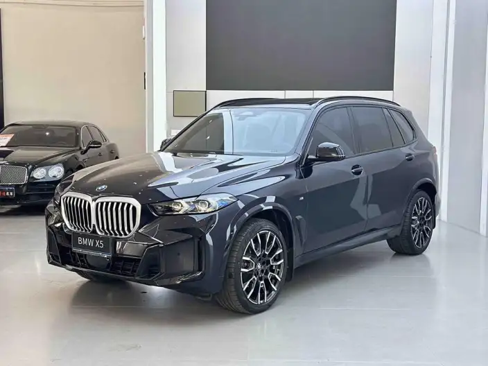 BMW X5 2023 Model xDrive40Li M Sports Night Set