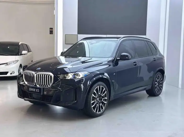 BMW X5 2023 Model xDrive40Li M Sports Night Set