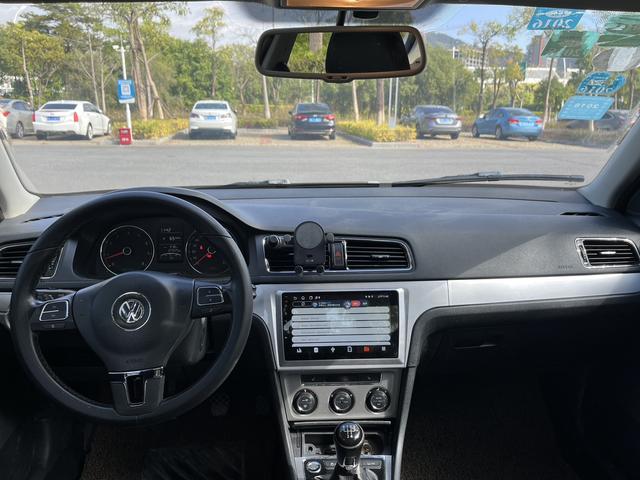 Volkswagen Lavida 2013 модификация 1.4TSI Manual Deluxe Edition – фото 6