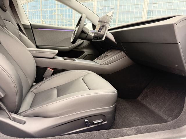 Model 3 2025 модификация комплектация Rear-wheel drive version – фото 5
