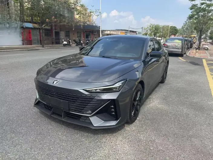 Changan UNI-V 2022 Model 1.5T Sports Edition