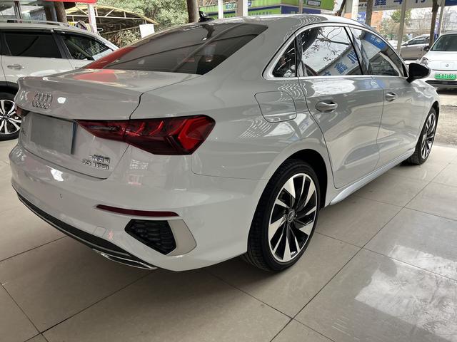 Audi A3 2023 Facelift A3L Limousine 35 TFSI Sport – фото 4