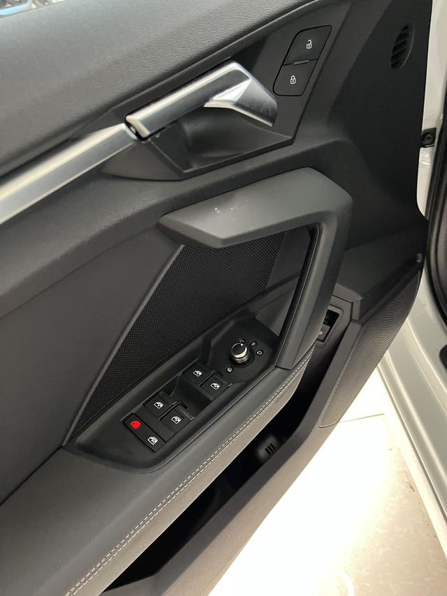 Audi A3 2023 Facelift A3L Limousine 35 TFSI Sport – фото 7