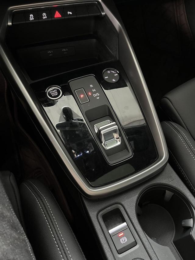 Audi A3 2023 Facelift A3L Limousine 35 TFSI Sport – фото 11
