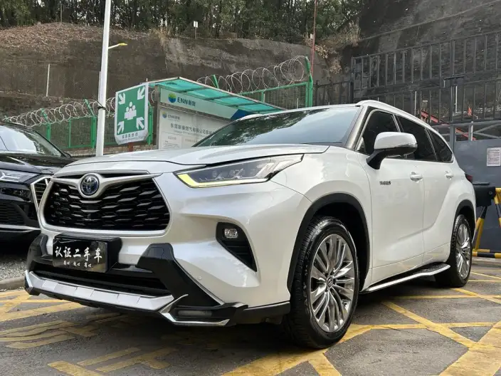 Toyota Highlander 2022 Model Hybrid 2.5L 2WD Premium Edition 7 seat
