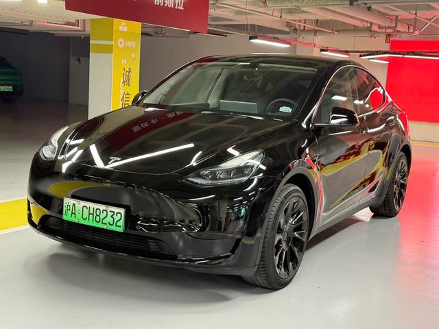 Tesla Model Y 2023 RWD – фото 1
