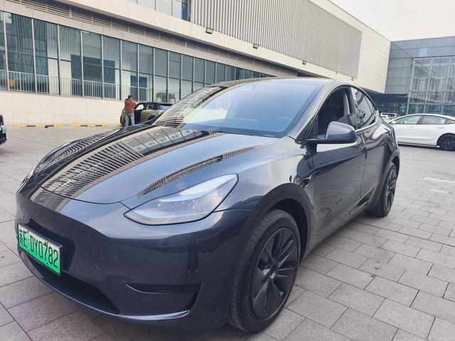 Tesla Model Y 2024 RWD – фото 1