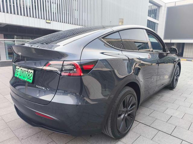 Tesla Model Y 2024 RWD – фото 7