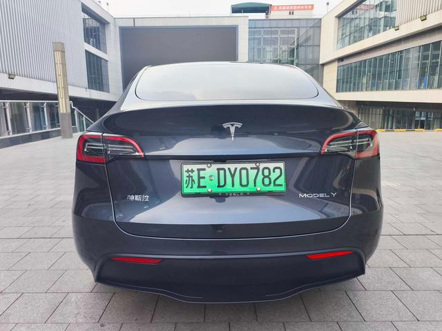 Tesla Model Y 2024 RWD – фото 8