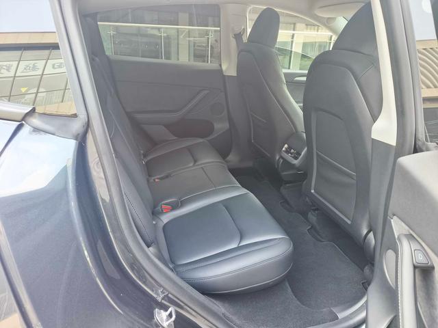 Tesla Model Y 2024 RWD – фото 10