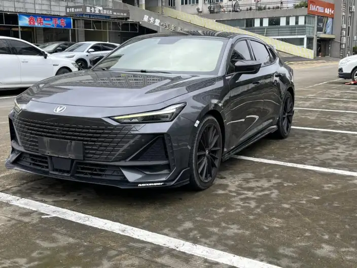 Changan UNI-V 2022 Model 1.5T Noble Model