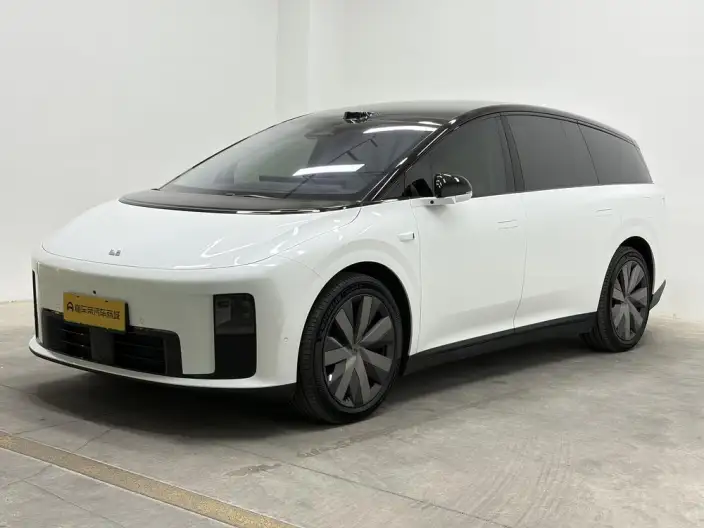 Li Auto i8 2025 Model Standard Edition