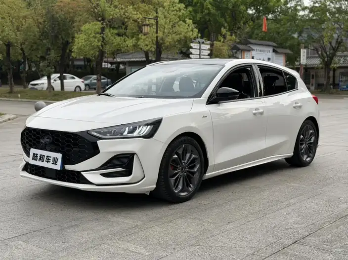 Ford Focus 2022 Model Hatchback EcoBoost 180 Automatic ST Line