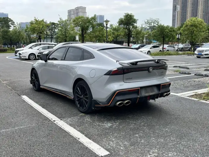 Changan UNI-V 2022 Model 1.5T Sports Edition – фото 4