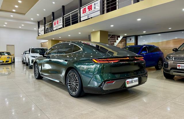 Geely Galaxy E8 PHEV 2025 130km EM-i Prestige Edition – фото 7
