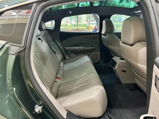 Geely Galaxy E8 PHEV 2025 130km EM-i Prestige Edition – фото 11