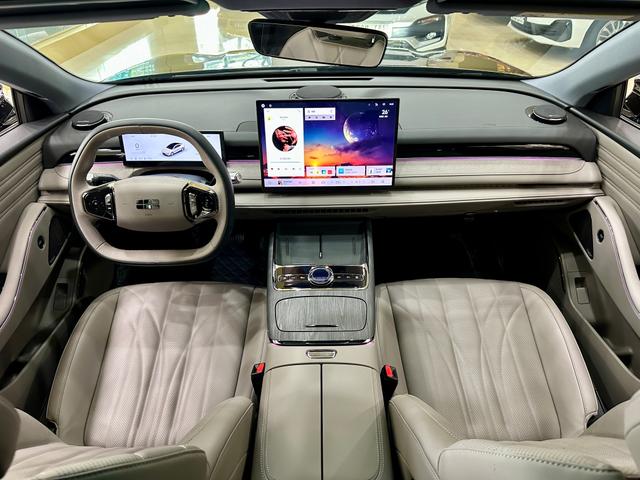 Geely Galaxy E8 PHEV 2025 130km EM-i Prestige Edition – фото 12