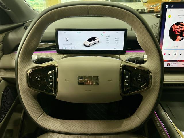 Geely Galaxy E8 PHEV 2025 130km EM-i Prestige Edition – фото 13