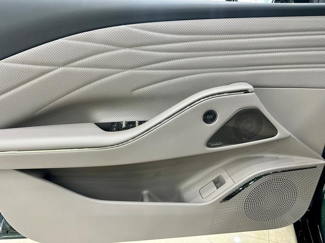 Geely Galaxy E8 PHEV 2025 130km EM-i Prestige Edition – фото 20