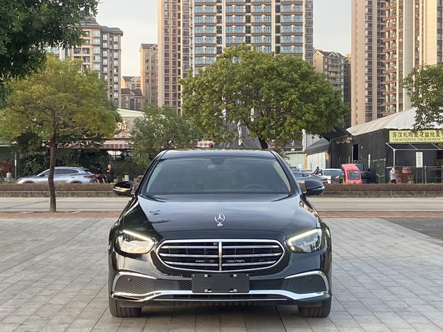 Mercedes-Benz E-Class 2022 E 300 L Stylish sedan – фото 2