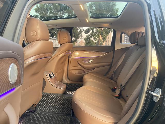 Mercedes-Benz E-Class 2022 E 300 L Stylish sedan – фото 6