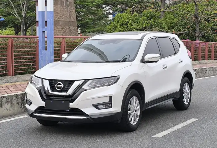 Nissan X-Trail 2023 Model Classic Edition 2.0L 2WD Smart Connect Premium