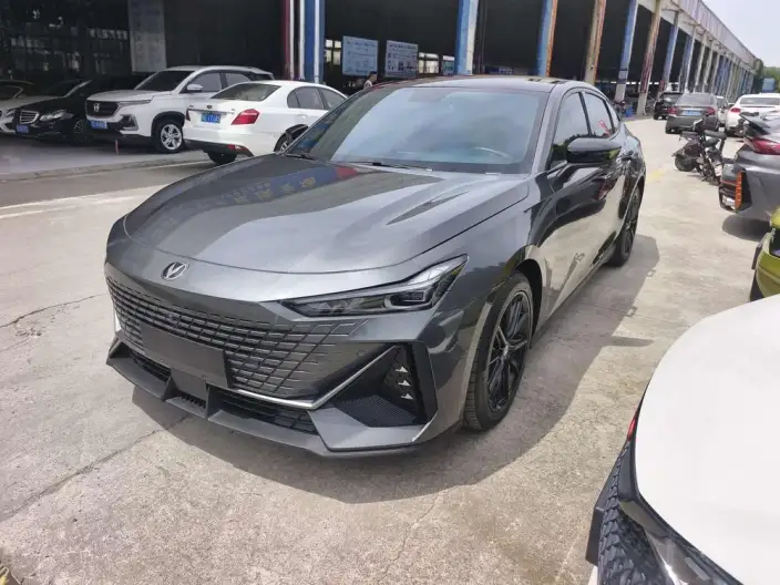 Changan UNI-V 2023 Model 1.5T Sports Edition