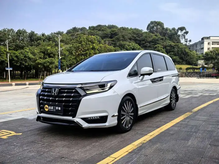Honda Elysion 2022 Model 2.0L Hybrid Deluxe Edition