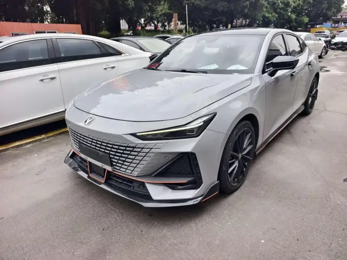 Changan UNI-V 2023 Model 1.5T Sports Edition