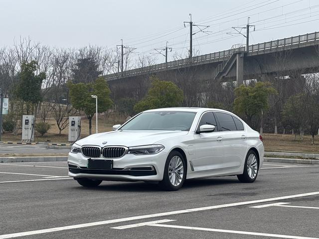 BMW 5 Series PHEV Модель 2020 года Legend L Class Edition 530Le Pioneer Edition – фото 1