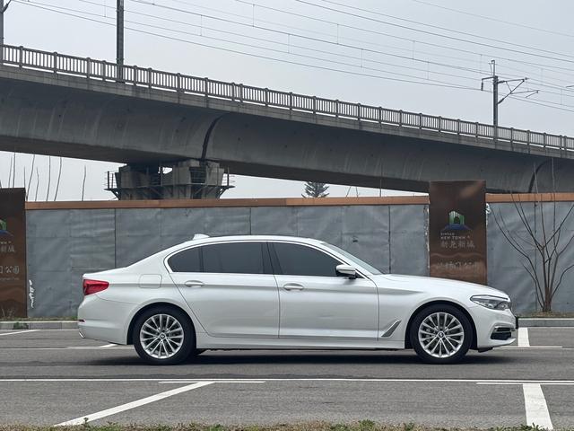 BMW 5 Series PHEV Модель 2020 года Legend L Class Edition 530Le Pioneer Edition – фото 4