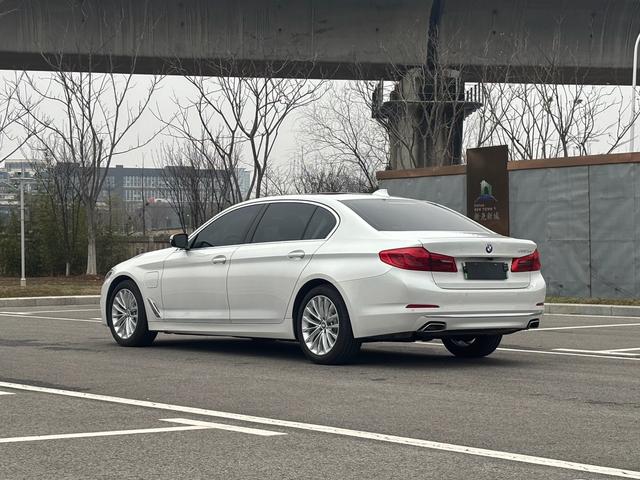BMW 5 Series PHEV Модель 2020 года Legend L Class Edition 530Le Pioneer Edition – фото 7