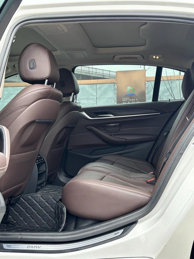 BMW 5 Series PHEV Модель 2020 года Legend L Class Edition 530Le Pioneer Edition – фото 10