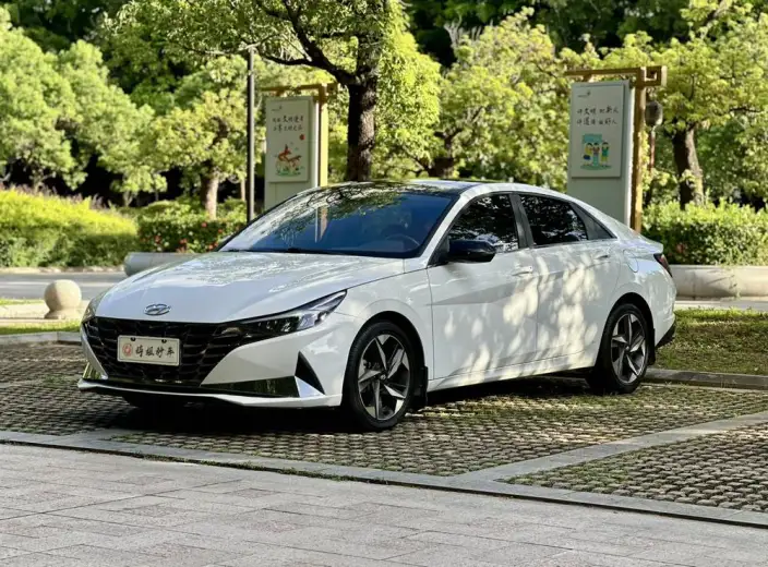 Hyundai Ioniq 2022 Model 1.5L CVT LUX Premium Edition