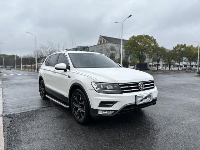 Volkswagen Tiguan L Модель 2019 года 330TSI автоматическое 2WD Smart Dynamic Deluxe Edition Country VI – фото 3