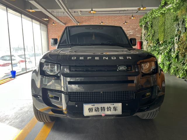 Land Rover De f ender 2025 модификация 90 3.0T P400 X-DYNAMIC HSE – фото 2