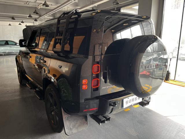 Land Rover De f ender 2025 модификация 90 3.0T P400 X-DYNAMIC HSE – фото 4