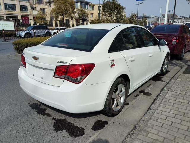 Chevrolet Cruze 2013 1.6L SL Sky AT – фото 3