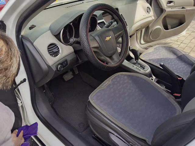 Chevrolet Cruze 2013 1.6L SL Sky AT – фото 5