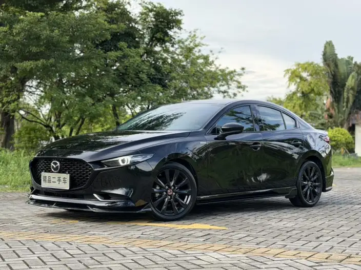 Mazda3 Axela 2022 Model 2.0L Automatic Zhi Shine Edition