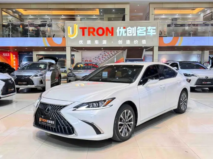 Lexus ES 2022 Model 300h Superior Edition