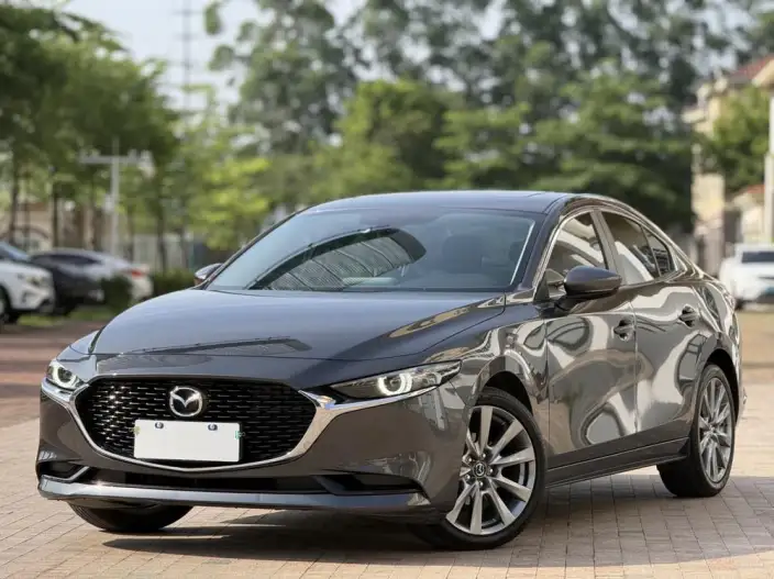 Mazda3 Axela 2023 Model 2.0L Automatic Zhi Shine Edition