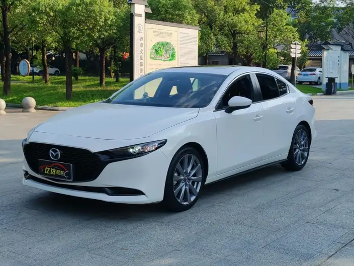 Mazda3 Axela 2020 Model 2.0L Automatic Zhi Ya Edition